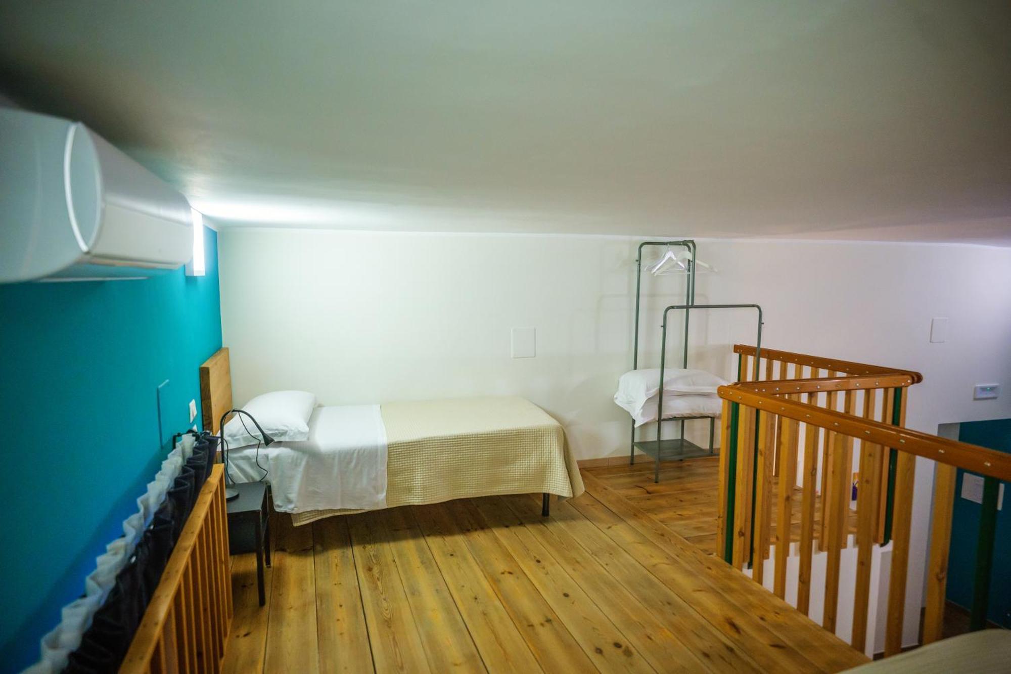 Terminal 1 Guest House Наполи Екстериор снимка